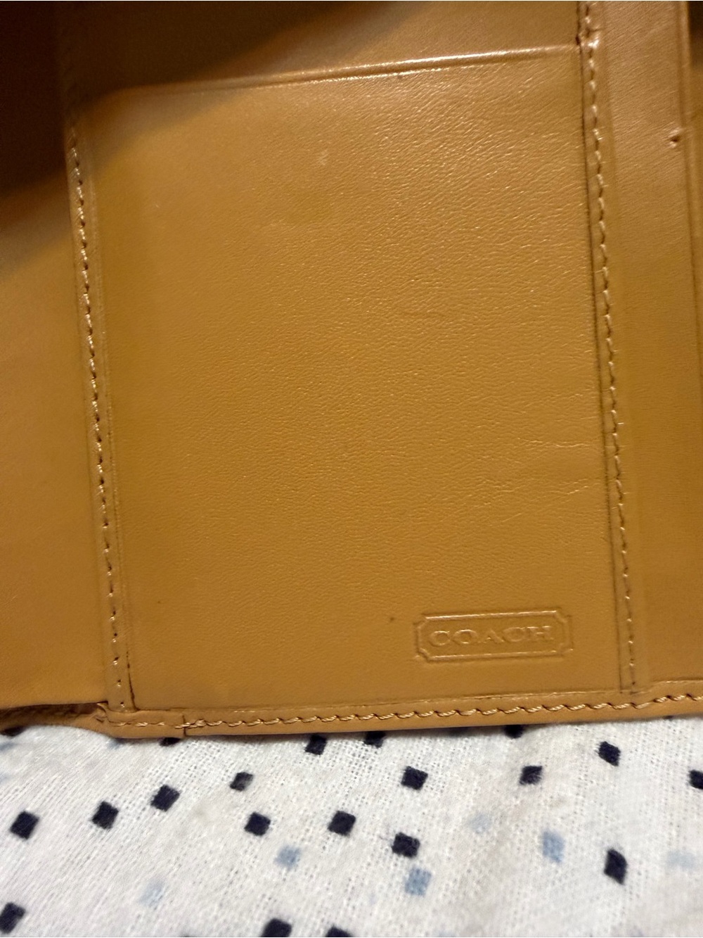 Vintage COACH British Tan Leather Trifold Wallet - Unisex Heritage Piece - Picture 3 of 11